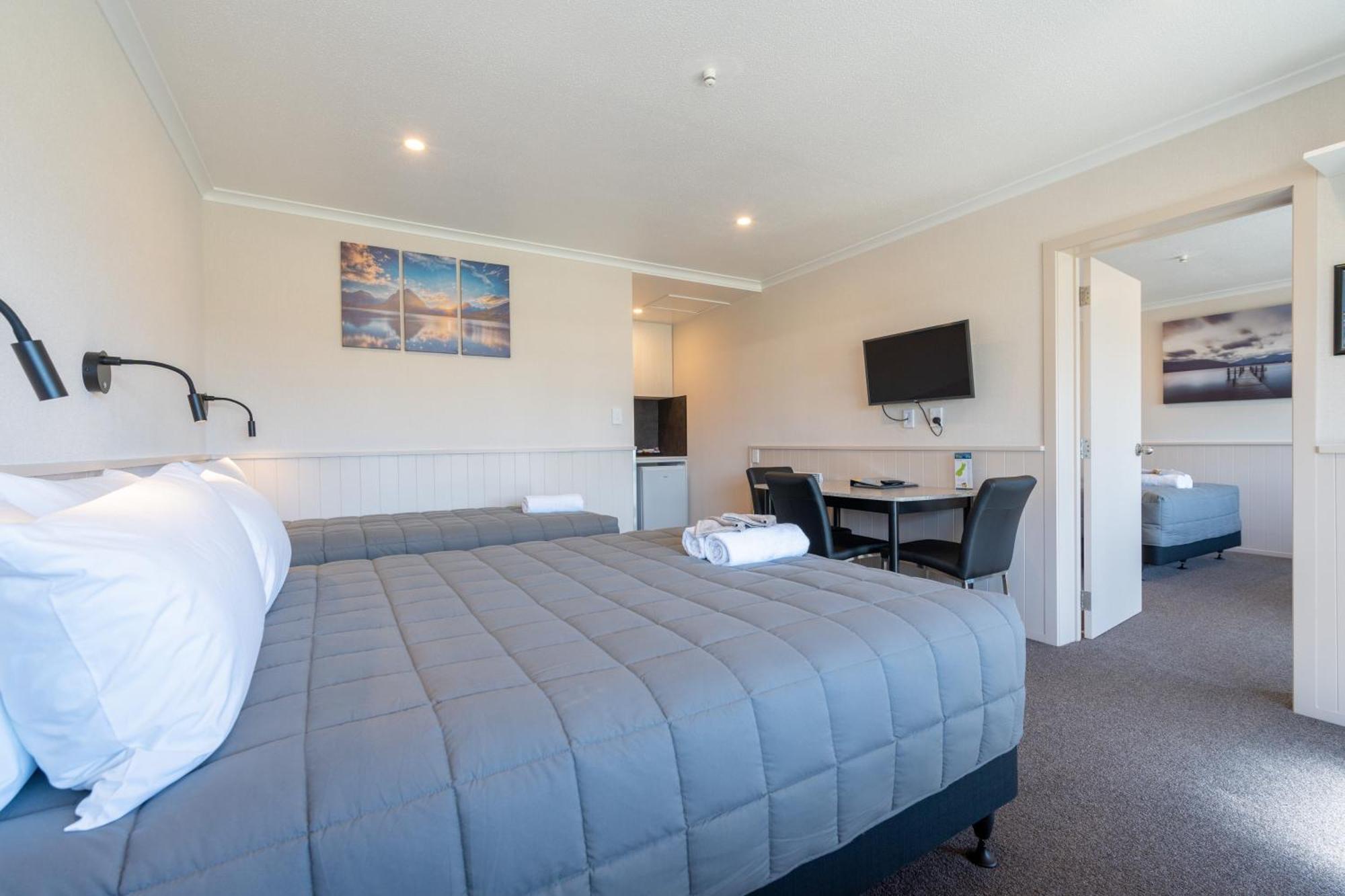 Te Anau Top 10 Holiday Park And Motels מראה חיצוני תמונה