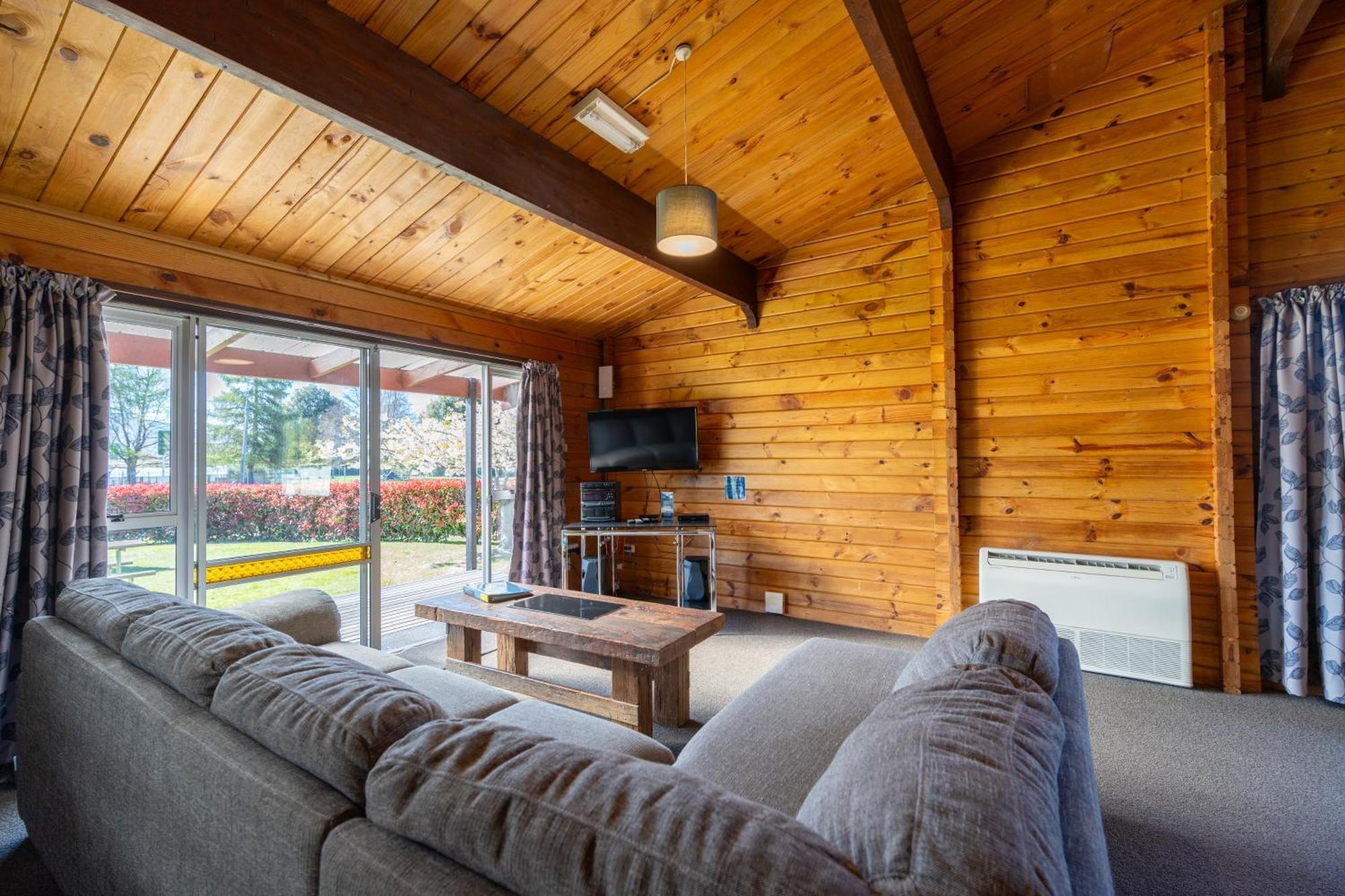 Te Anau Top 10 Holiday Park And Motels מראה חיצוני תמונה