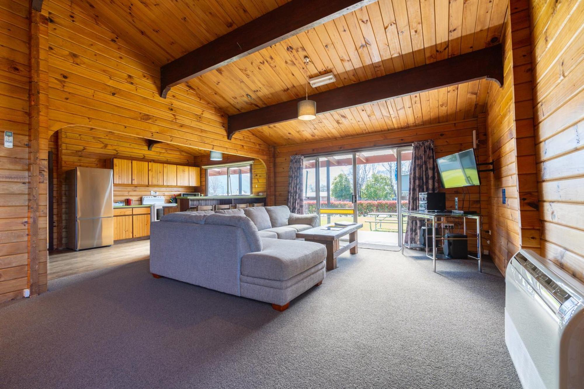 Te Anau Top 10 Holiday Park And Motels מראה חיצוני תמונה